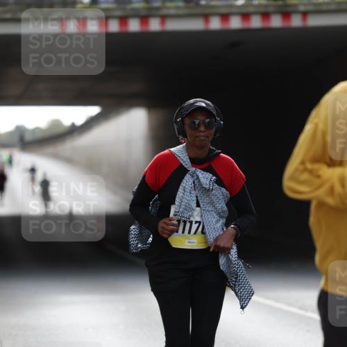 05.10.2025 - 20. swb-Marathon Bremen Michael Strokosch http://msf.ph/oto/9208570 05.10.2025 11:05:26 Laufen 1117 meine-sportfotos.de