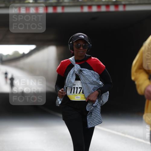 05.10.2025 - 20. swb-Marathon Bremen Michael Strokosch http://msf.ph/oto/9208571 05.10.2025 11:05:26 Laufen 1117 meine-sportfotos.de