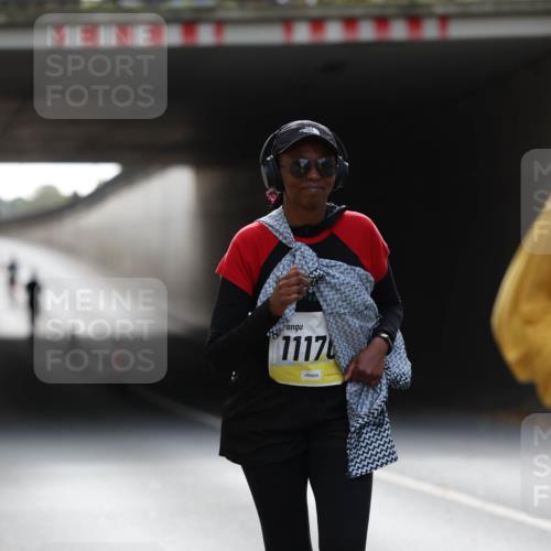 05.10.2025 - 20. swb-Marathon Bremen Michael Strokosch http://msf.ph/oto/9208572 05.10.2025 11:05:27 Laufen 1117 meine-sportfotos.de