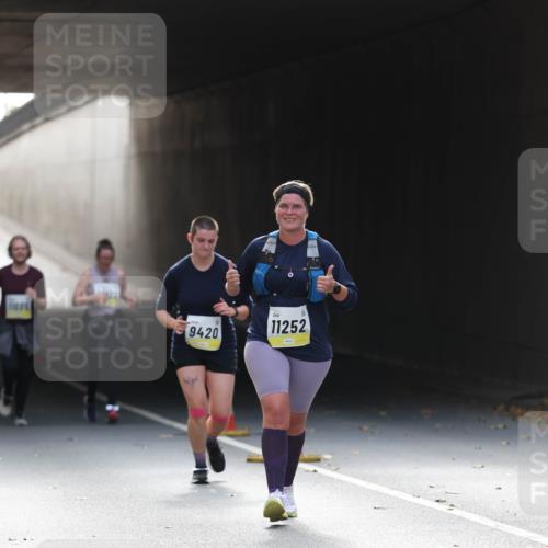 05.10.2025 - 20. swb-Marathon Bremen Michael Strokosch http://msf.ph/oto/9208576 05.10.2025 11:05:50 Laufen 9420, 11252 meine-sportfotos.de