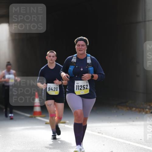 05.10.2025 - 20. swb-Marathon Bremen Michael Strokosch http://msf.ph/oto/9208579 05.10.2025 11:05:52 Laufen 9420, 11252 meine-sportfotos.de