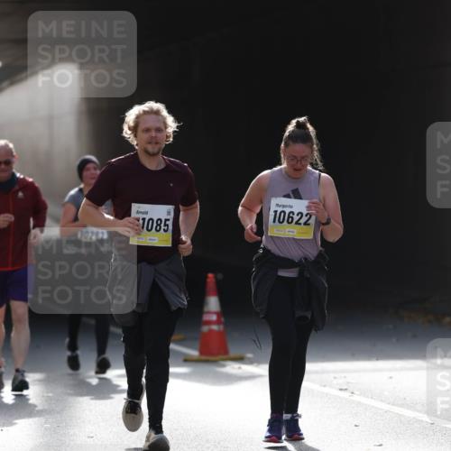 05.10.2025 - 20. swb-Marathon Bremen Michael Strokosch http://msf.ph/oto/9208591 05.10.2025 11:05:57 Laufen 10282, 2, 1085, 10622 meine-sportfotos.de