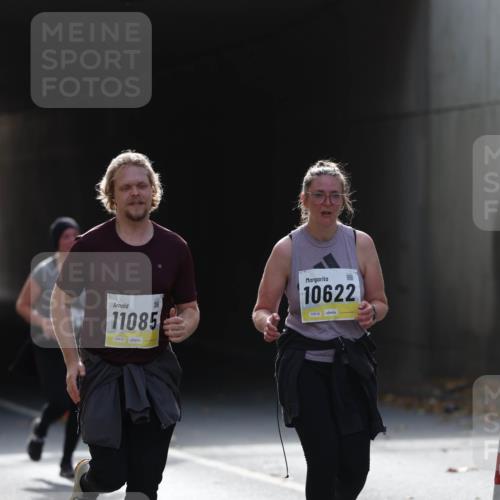 05.10.2025 - 20. swb-Marathon Bremen Michael Strokosch http://msf.ph/oto/9208594 05.10.2025 11:05:58 Laufen 11085, 02619, 10622, 02618 meine-sportfotos.de