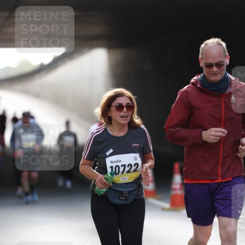 05.10.2025 - 20. swb-Marathon Bremen Michael Strokosch http://msf.ph/oto/9208606 05.10.2025 11:06:03 Laufen 20722 meine-sportfotos.de