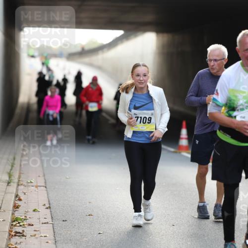 05.10.2025 - 20. swb-Marathon Bremen Michael Strokosch http://msf.ph/oto/9208607 05.10.2025 11:08:31 Laufen 7109, 42, 195, 46 meine-sportfotos.de