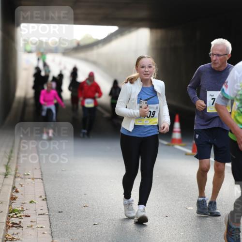 05.10.2025 - 20. swb-Marathon Bremen Michael Strokosch http://msf.ph/oto/9208609 05.10.2025 11:08:32 Laufen 42, 195, 09, 7, 10846 meine-sportfotos.de