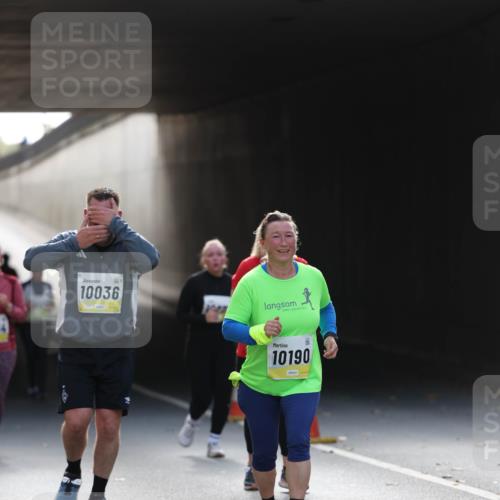05.10.2025 - 20. swb-Marathon Bremen Michael Strokosch http://msf.ph/oto/9208618 05.10.2025 11:06:09 Laufen 10036, 10190 meine-sportfotos.de