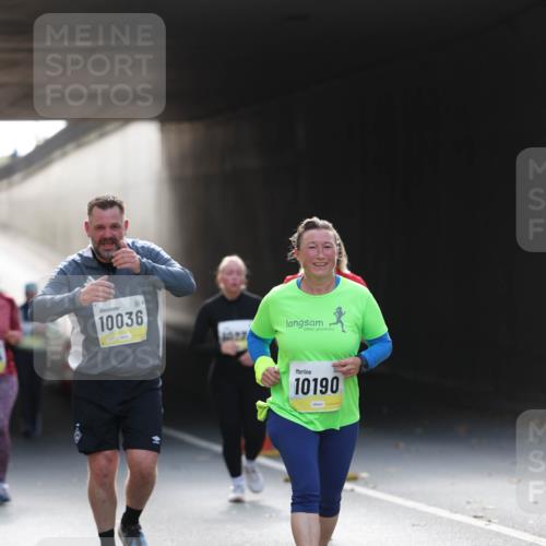 05.10.2025 - 20. swb-Marathon Bremen Michael Strokosch http://msf.ph/oto/9208621 05.10.2025 11:06:09 Laufen 10036, 1022, 10190 meine-sportfotos.de