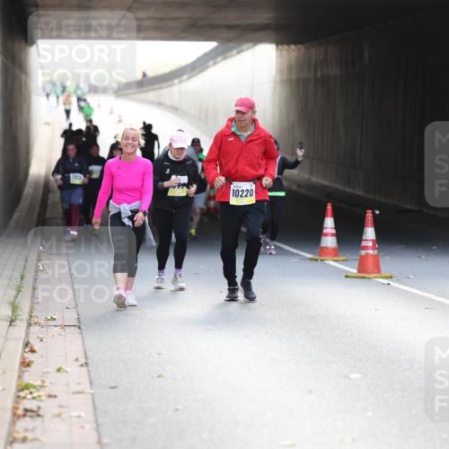 05.10.2025 - 20. swb-Marathon Bremen Michael Strokosch http://msf.ph/oto/9208622 05.10.2025 11:08:38 Laufen 1102, 10220 meine-sportfotos.de