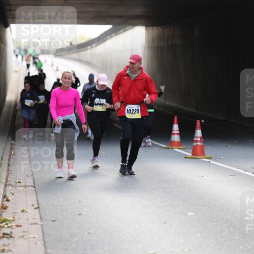 05.10.2025 - 20. swb-Marathon Bremen Michael Strokosch http://msf.ph/oto/9208624 05.10.2025 11:08:38 Laufen 1056, 10220 meine-sportfotos.de