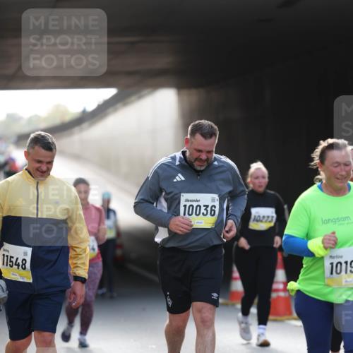 05.10.2025 - 20. swb-Marathon Bremen Michael Strokosch http://msf.ph/oto/9208626 05.10.2025 11:06:10 Laufen 11548, 10036, 10273, 1019 meine-sportfotos.de