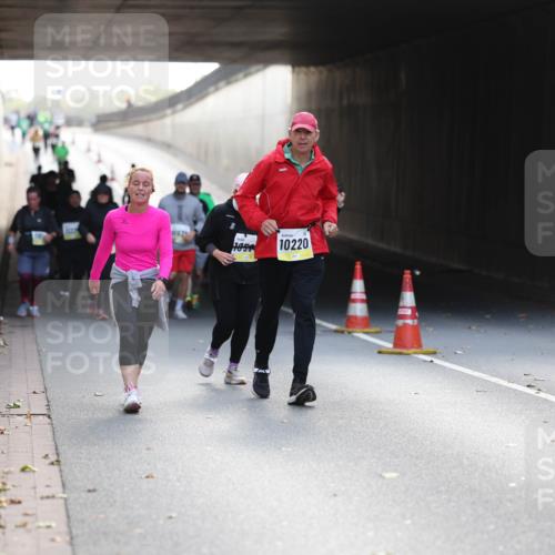 05.10.2025 - 20. swb-Marathon Bremen Michael Strokosch http://msf.ph/oto/9208627 05.10.2025 11:08:39 Laufen 10220 meine-sportfotos.de