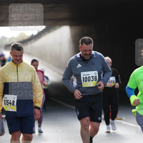 05.10.2025 - 20. swb-Marathon Bremen Michael Strokosch http://msf.ph/oto/9208632 05.10.2025 11:06:11 Laufen 11548, 10036 meine-sportfotos.de