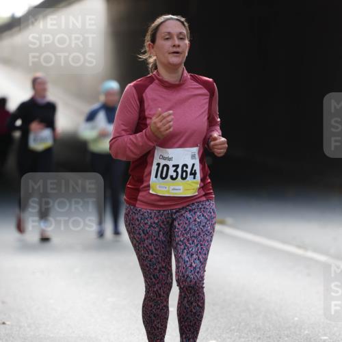 05.10.2025 - 20. swb-Marathon Bremen Michael Strokosch http://msf.ph/oto/9208644 05.10.2025 11:06:15 Laufen 90, 10364, 02374 meine-sportfotos.de