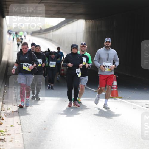 05.10.2025 - 20. swb-Marathon Bremen Michael Strokosch http://msf.ph/oto/9208646 05.10.2025 11:08:46 Laufen 1102, 10023, 96, 59, 063 meine-sportfotos.de