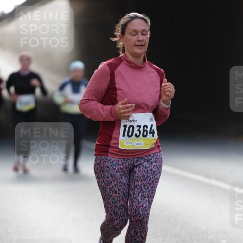 05.10.2025 - 20. swb-Marathon Bremen Michael Strokosch http://msf.ph/oto/9208647 05.10.2025 11:06:16 Laufen 10364, 02374 meine-sportfotos.de