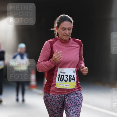 05.10.2025 - 20. swb-Marathon Bremen Michael Strokosch http://msf.ph/oto/9208652 05.10.2025 11:06:16 Laufen 10364, 02374 meine-sportfotos.de