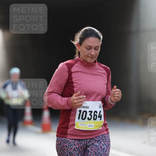 05.10.2025 - 20. swb-Marathon Bremen Michael Strokosch http://msf.ph/oto/9208654 05.10.2025 11:06:16 Laufen 10364, 02374 meine-sportfotos.de