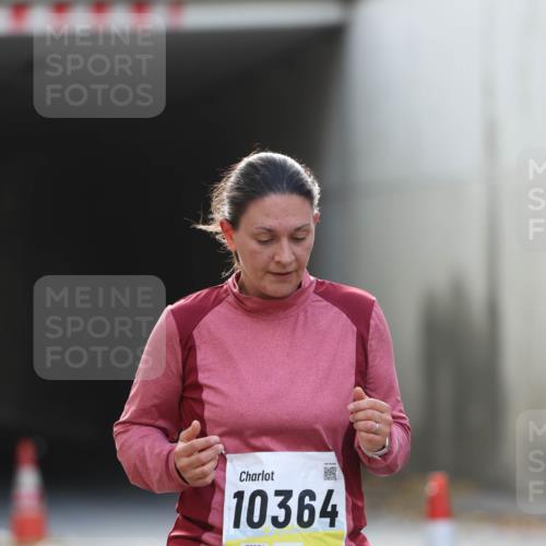 05.10.2025 - 20. swb-Marathon Bremen Michael Strokosch http://msf.ph/oto/9208656 05.10.2025 11:06:17 Laufen 10364, 02374 meine-sportfotos.de