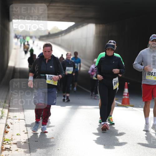 05.10.2025 - 20. swb-Marathon Bremen Michael Strokosch http://msf.ph/oto/9208657 05.10.2025 11:08:48 Laufen 110, 96, 10635 meine-sportfotos.de