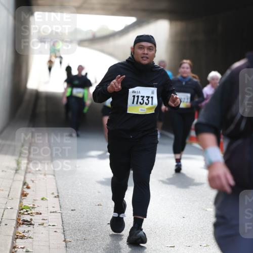 05.10.2025 - 20. swb-Marathon Bremen Michael Strokosch http://msf.ph/oto/9208669 05.10.2025 11:08:51 Laufen 11331, 110 meine-sportfotos.de