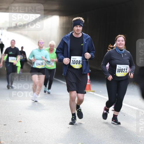05.10.2025 - 20. swb-Marathon Bremen Michael Strokosch http://msf.ph/oto/9208685 05.10.2025 11:08:54 Laufen 11438, 10083, 10023 meine-sportfotos.de