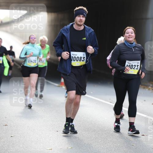 05.10.2025 - 20. swb-Marathon Bremen Michael Strokosch http://msf.ph/oto/9208689 05.10.2025 11:08:54 Laufen 11438, 10083, 4023 meine-sportfotos.de