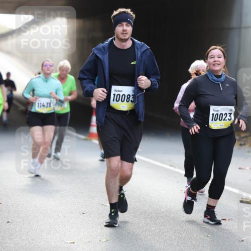 05.10.2025 - 20. swb-Marathon Bremen Michael Strokosch http://msf.ph/oto/9208691 05.10.2025 11:08:55 Laufen 11438, 10083, 10023 meine-sportfotos.de