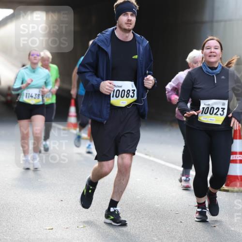 05.10.2025 - 20. swb-Marathon Bremen Michael Strokosch http://msf.ph/oto/9208695 05.10.2025 11:08:55 Laufen 11438, 10083, 10023 meine-sportfotos.de