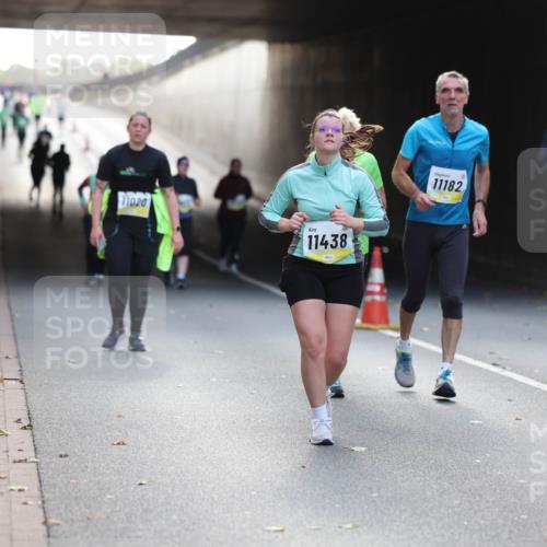 05.10.2025 - 20. swb-Marathon Bremen Michael Strokosch http://msf.ph/oto/9208700 05.10.2025 11:08:56 Laufen 11020, 11438, 11182, 10 meine-sportfotos.de