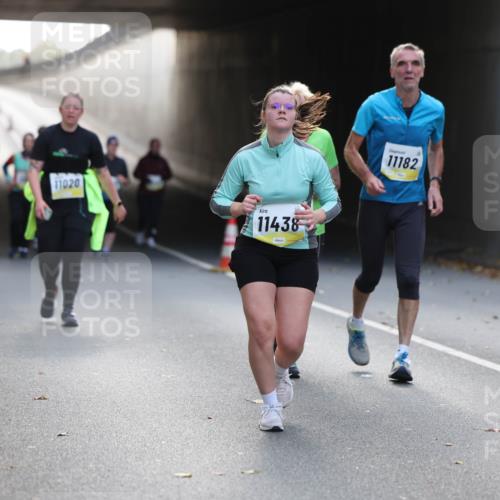 05.10.2025 - 20. swb-Marathon Bremen Michael Strokosch http://msf.ph/oto/9208708 05.10.2025 11:08:57 Laufen 11020, 11438, 11182 meine-sportfotos.de