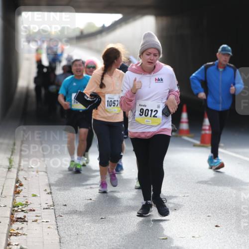 05.10.2025 - 20. swb-Marathon Bremen Michael Strokosch http://msf.ph/oto/9208709 05.10.2025 11:06:31 Laufen 1057, 9012 meine-sportfotos.de