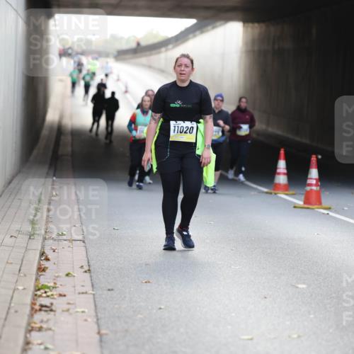 05.10.2025 - 20. swb-Marathon Bremen Michael Strokosch http://msf.ph/oto/9208713 05.10.2025 11:08:59 Laufen 11020, 114 meine-sportfotos.de
