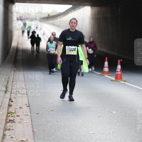 05.10.2025 - 20. swb-Marathon Bremen Michael Strokosch http://msf.ph/oto/9208716 05.10.2025 11:08:59 Laufen 11020 meine-sportfotos.de