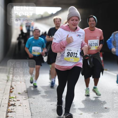 05.10.2025 - 20. swb-Marathon Bremen Michael Strokosch http://msf.ph/oto/9208717 05.10.2025 11:06:32 Laufen 10707, 9012, 10705 meine-sportfotos.de