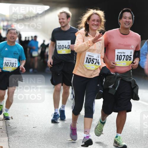 05.10.2025 - 20. swb-Marathon Bremen Michael Strokosch http://msf.ph/oto/9208722 05.10.2025 11:06:33 Laufen 10707, 10040, 10574, 02357, 10705, 02358 meine-sportfotos.de