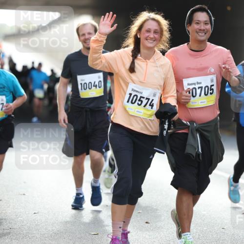 05.10.2025 - 20. swb-Marathon Bremen Michael Strokosch http://msf.ph/oto/9208725 05.10.2025 11:06:34 Laufen 10707, 10040, 10574, 02357, 0705, 02358 meine-sportfotos.de