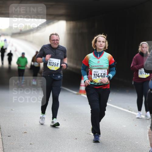 05.10.2025 - 20. swb-Marathon Bremen Michael Strokosch http://msf.ph/oto/9208730 05.10.2025 11:09:08 Laufen 11358, 11440, 1072, 9838 meine-sportfotos.de