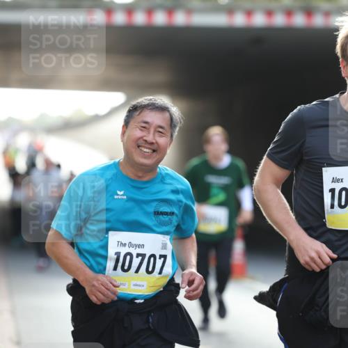 05.10.2025 - 20. swb-Marathon Bremen Michael Strokosch http://msf.ph/oto/9208743 05.10.2025 11:06:36 Laufen 10707, 1852, 10040 meine-sportfotos.de