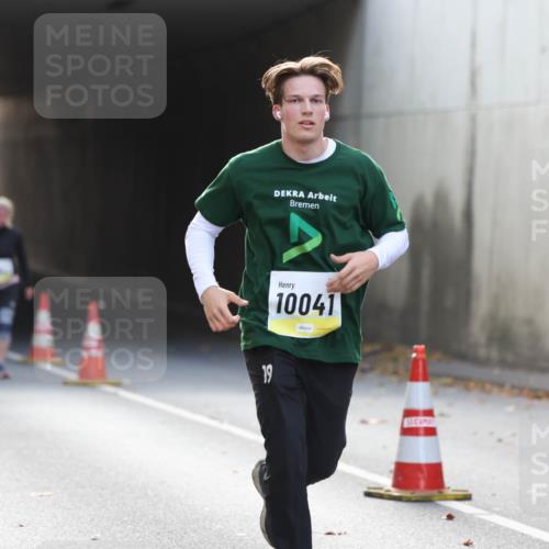 05.10.2025 - 20. swb-Marathon Bremen Michael Strokosch http://msf.ph/oto/9208755 05.10.2025 11:06:38 Laufen 19, 10041 meine-sportfotos.de