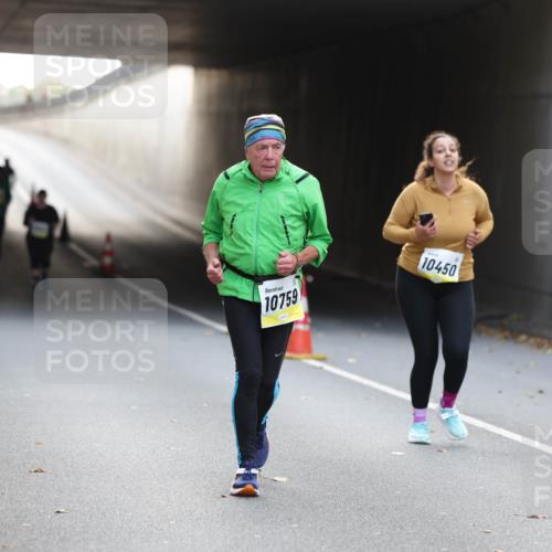 05.10.2025 - 20. swb-Marathon Bremen Michael Strokosch http://msf.ph/oto/9208771 05.10.2025 11:09:18 Laufen 10759, 10450 meine-sportfotos.de