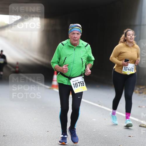 05.10.2025 - 20. swb-Marathon Bremen Michael Strokosch http://msf.ph/oto/9208780 05.10.2025 11:09:19 Laufen 10759, 10450, 9655 meine-sportfotos.de