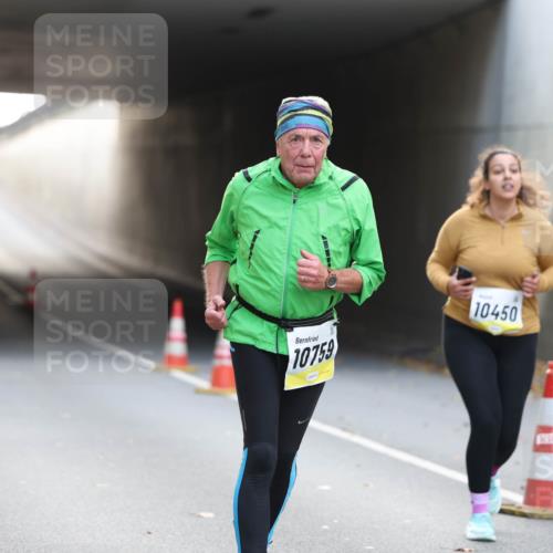 05.10.2025 - 20. swb-Marathon Bremen Michael Strokosch http://msf.ph/oto/9208781 05.10.2025 11:09:20 Laufen 10759, 10450 meine-sportfotos.de