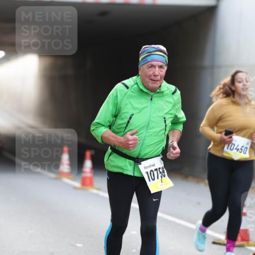 05.10.2025 - 20. swb-Marathon Bremen Michael Strokosch http://msf.ph/oto/9208783 05.10.2025 11:09:20 Laufen 10758, 10450 meine-sportfotos.de