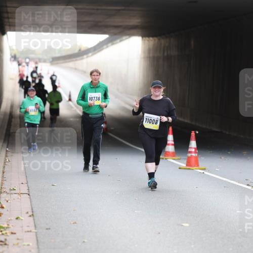 05.10.2025 - 20. swb-Marathon Bremen Michael Strokosch http://msf.ph/oto/9208793 05.10.2025 11:09:29 Laufen 11008 meine-sportfotos.de