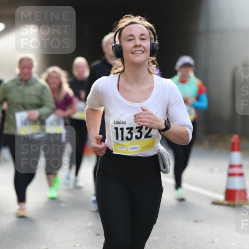 05.10.2025 - 20. swb-Marathon Bremen Michael Strokosch http://msf.ph/oto/9208794 05.10.2025 11:06:49 Laufen 11332, 02527 meine-sportfotos.de