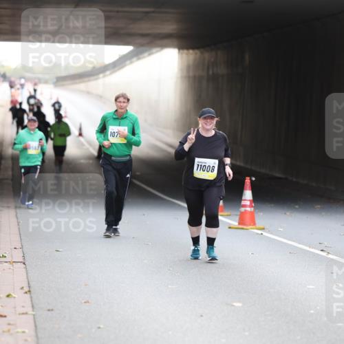 05.10.2025 - 20. swb-Marathon Bremen Michael Strokosch http://msf.ph/oto/9208795 05.10.2025 11:09:29 Laufen 5958, 107, 11008 meine-sportfotos.de