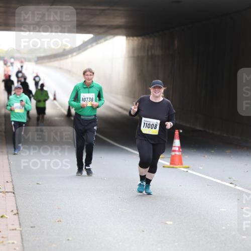 05.10.2025 - 20. swb-Marathon Bremen Michael Strokosch http://msf.ph/oto/9208797 05.10.2025 11:09:30 Laufen 9563, 10736, 11008 meine-sportfotos.de