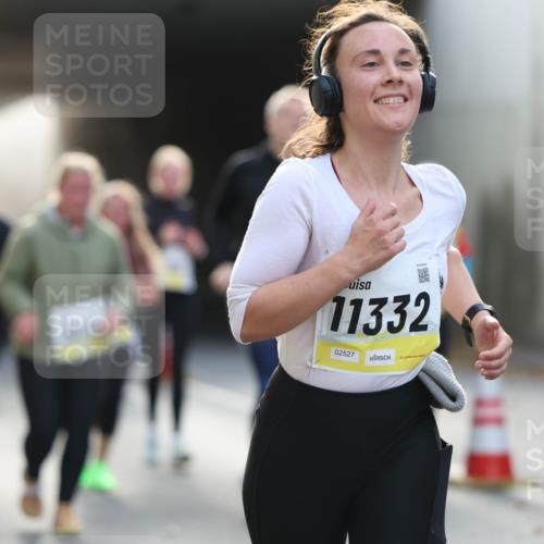05.10.2025 - 20. swb-Marathon Bremen Michael Strokosch http://msf.ph/oto/9208798 05.10.2025 11:06:49 Laufen 11332, 02527 meine-sportfotos.de