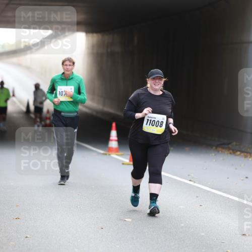 05.10.2025 - 20. swb-Marathon Bremen Michael Strokosch http://msf.ph/oto/9208805 05.10.2025 11:09:31 Laufen 10, 11008 meine-sportfotos.de
